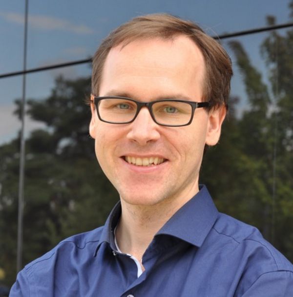 Portraitaufnahme von Prof. Dr. Florian Marquardt