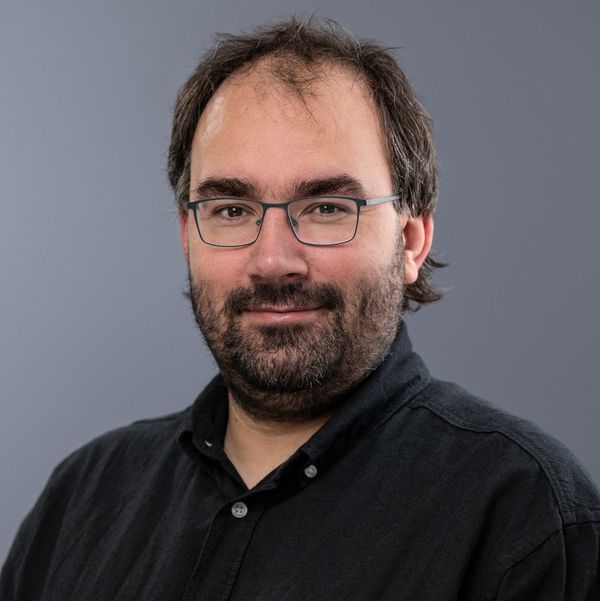 Headshot of PD Dr. habil. Sascha Mehlhase