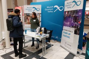 MQV-Stand auf der DPG-Frühjahrstagung in Hannover